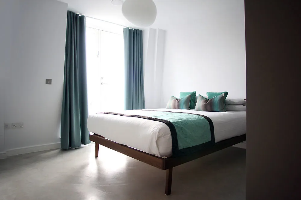 Hop Art House Serviced Apartments London 0*,