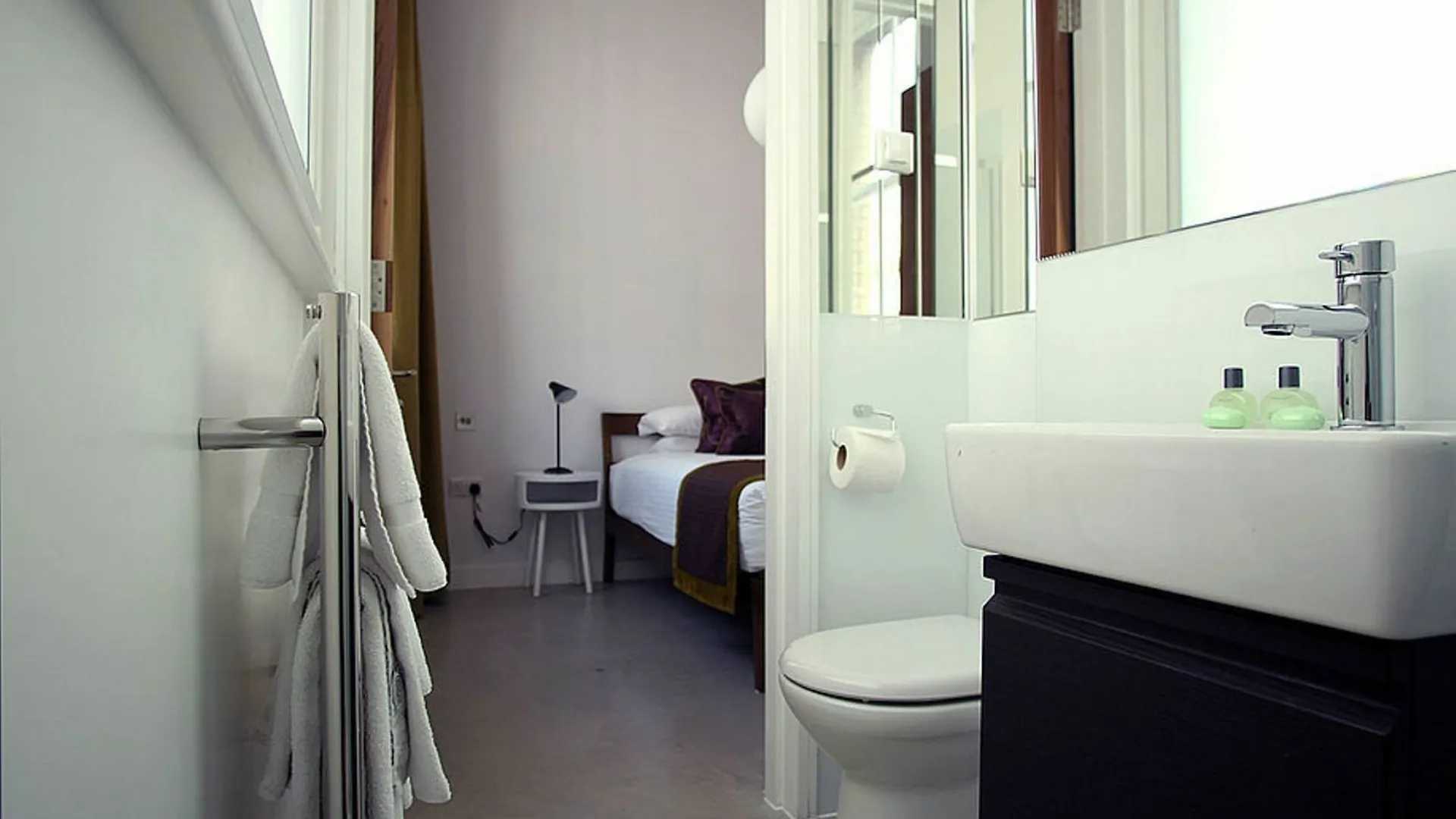 Hop Art House Serviced Apartments London