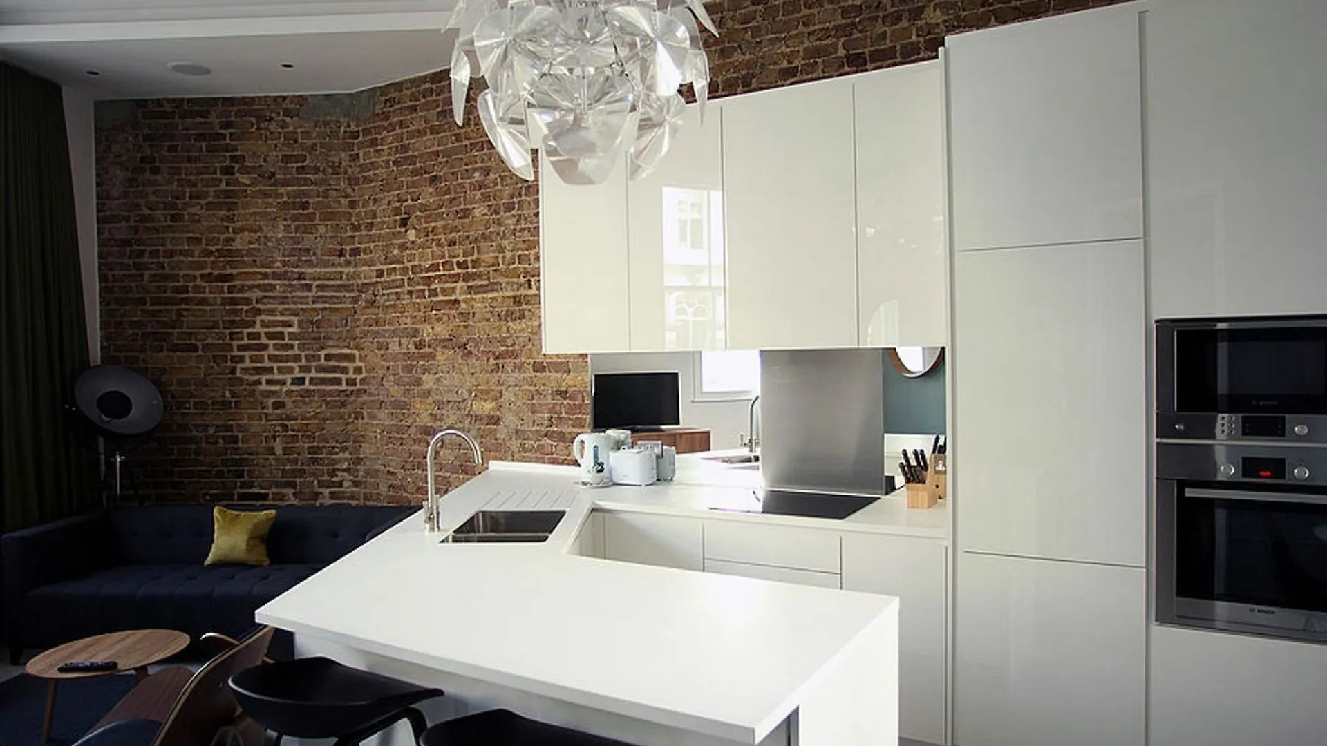 Hop Art House Serviced Apartments London