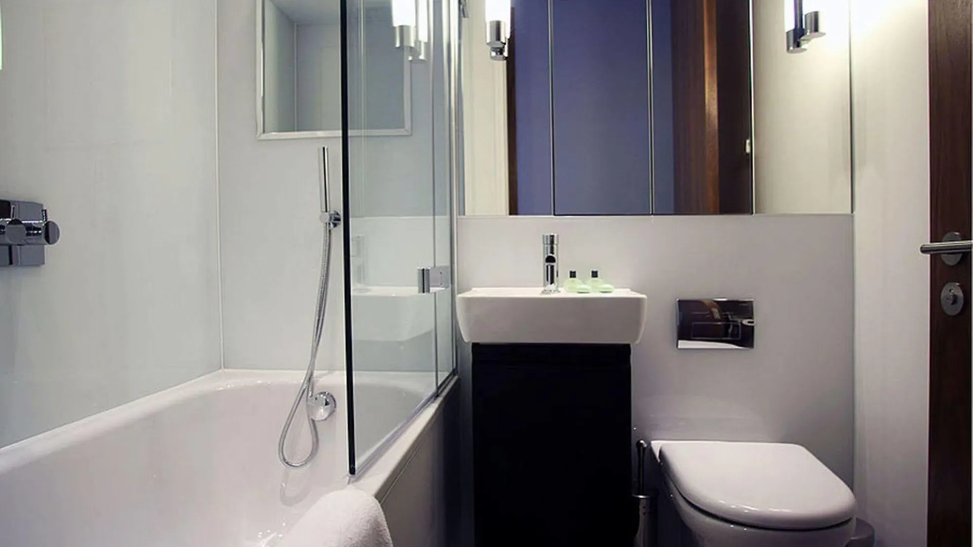 Hop Art House Serviced Apartments London United Kingdom