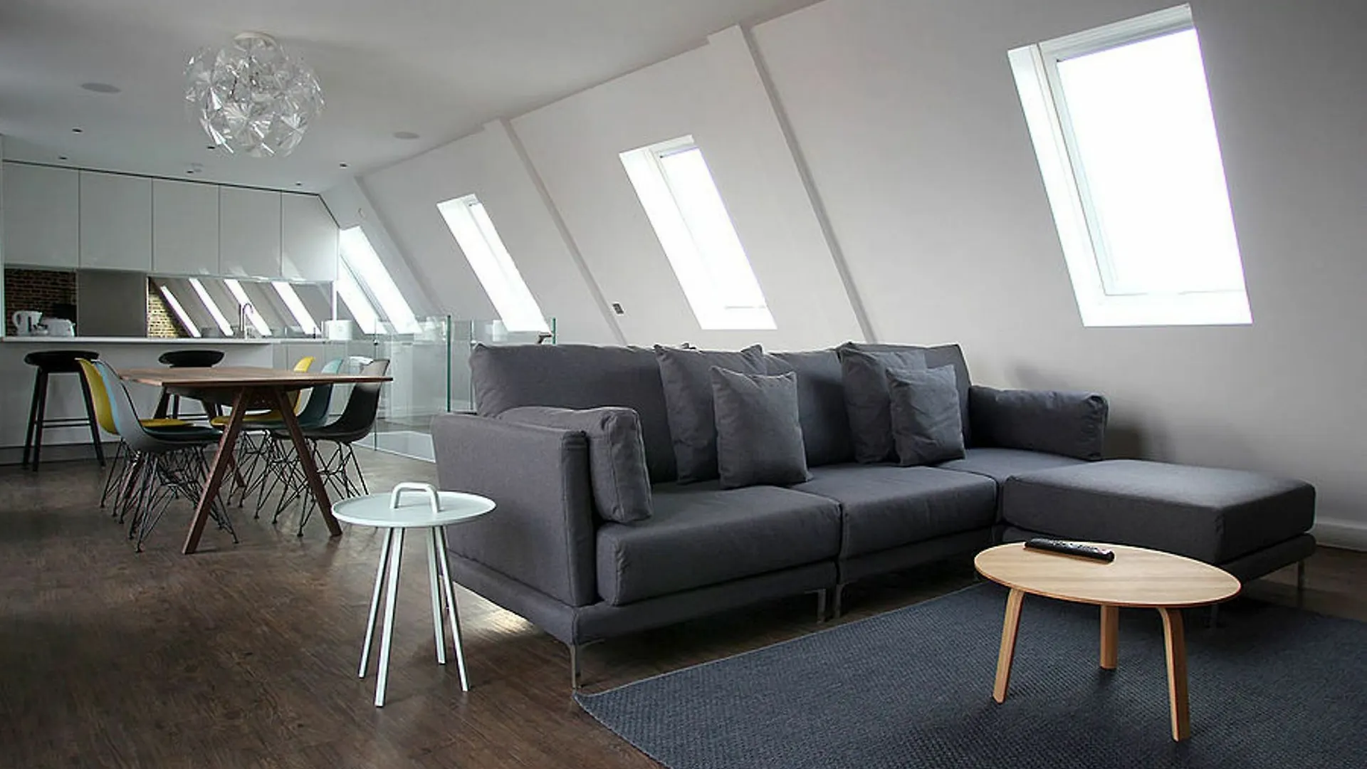 Hop Art House Serviced Apartments London