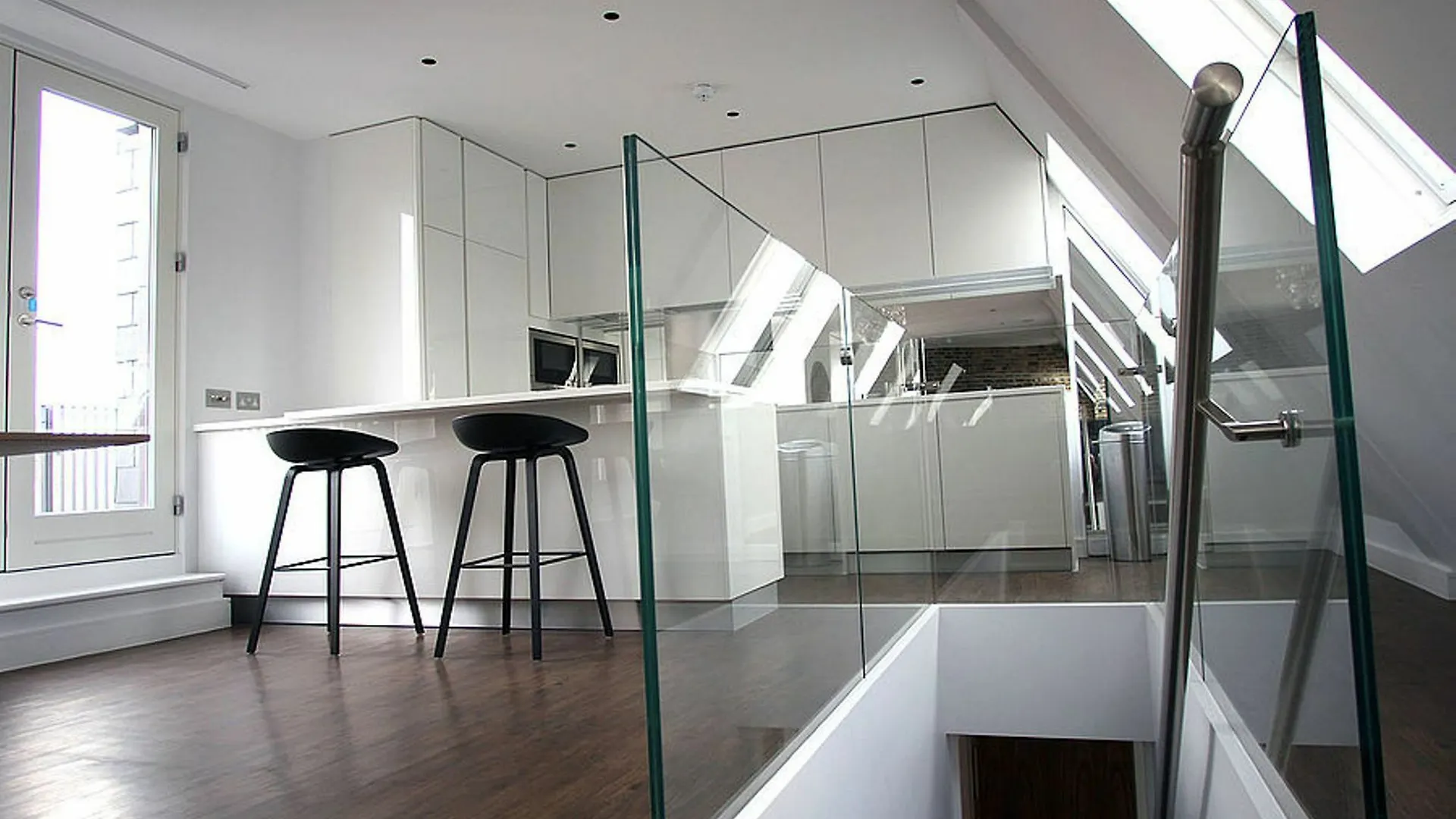Hop Art House Serviced Apartments London
