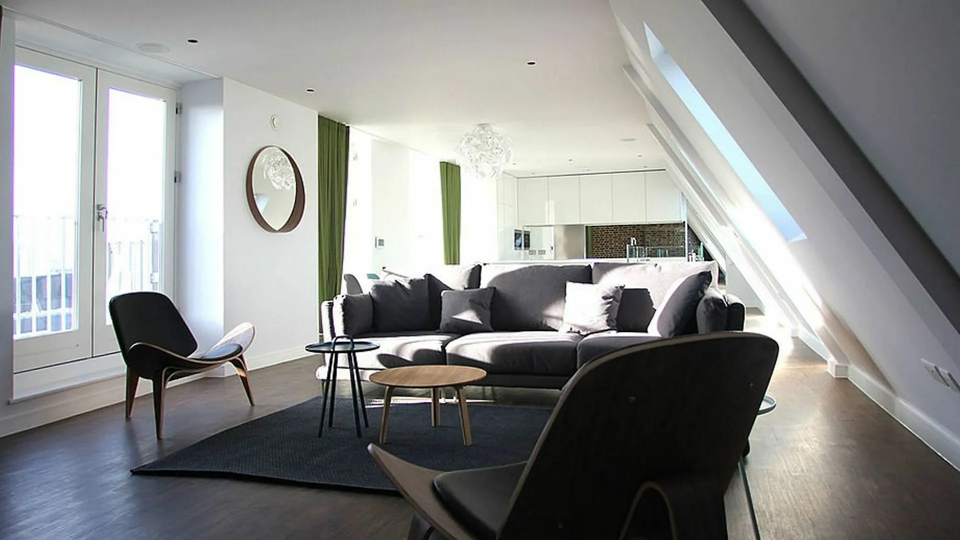 Hop Art House Serviced Apartments London